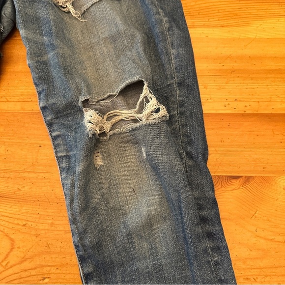 American Eagle Outfitters Super Super Stretch
Super Hi-Rise Ripped Jeggings 8 - Picture 4 of 10